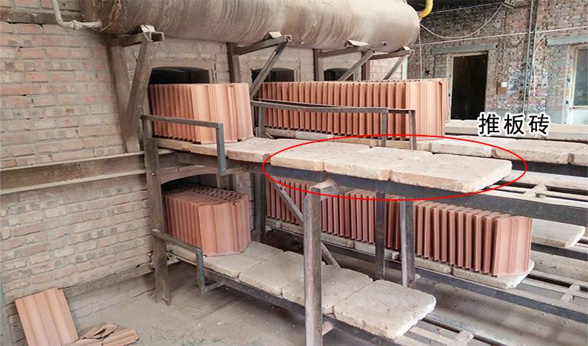 高铝钢纤维推板砖推板窑用平面承载砖伟达耐材推板砖