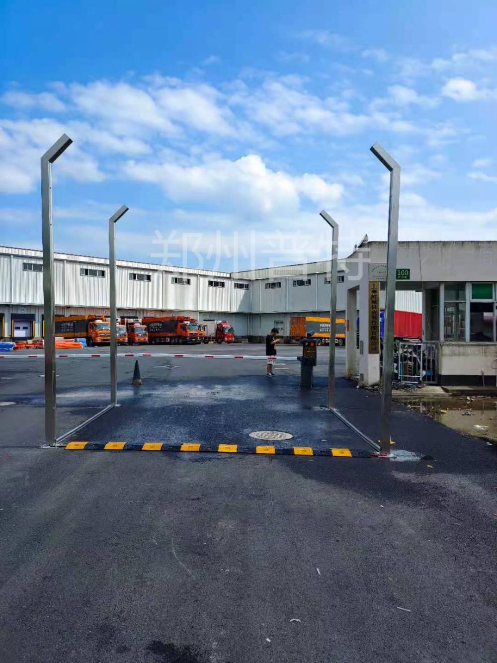 养猪场车辆消毒通道自动车辆消毒通道设备车辆消毒通道