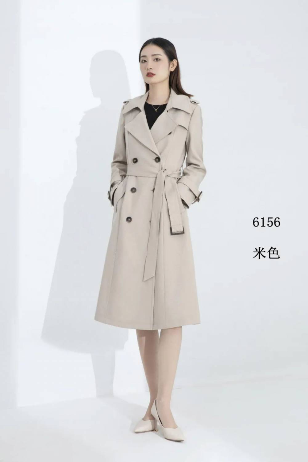 《娅格国际》 2022年秋装 武汉品牌大码女装秋装系列折扣尾货批发