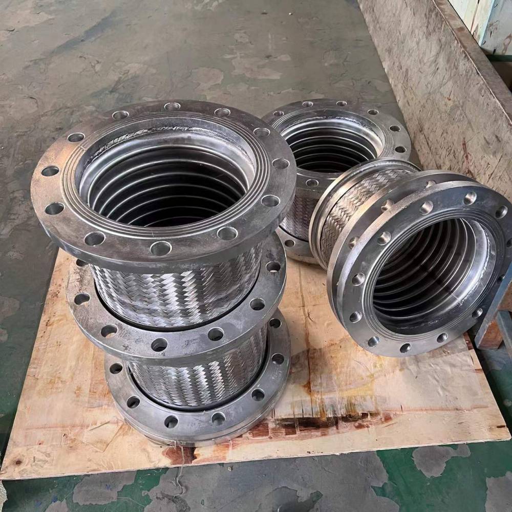 供应炼油厂dn400pn40304法兰式不锈钢金属软管拆卸方便