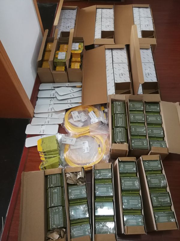 PILZ P2HZ X1P 24VDC 3n/o 1n/c 2so 777340