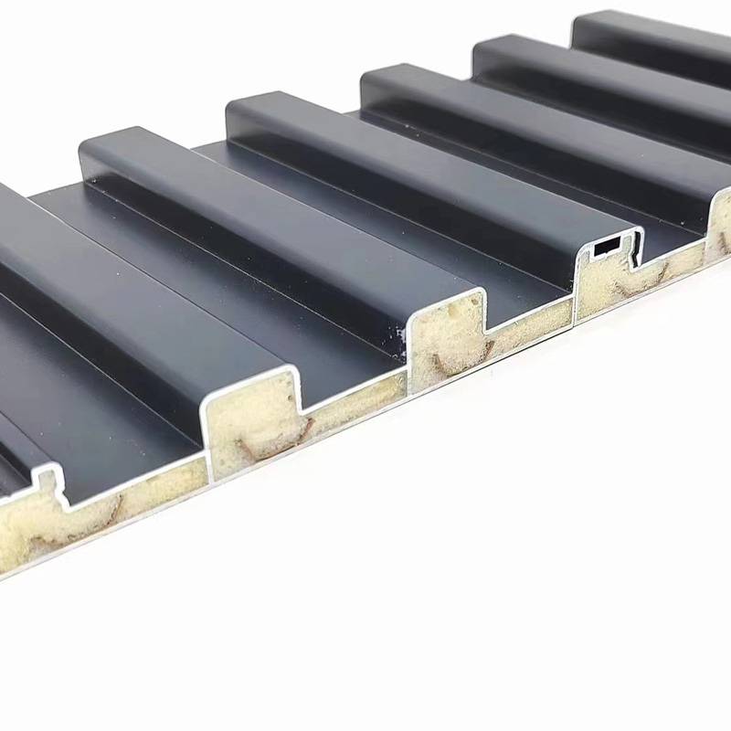 阳光房长城板聚氨酯发泡机断桥铝型材穿条机空腔填充穿条发泡设备