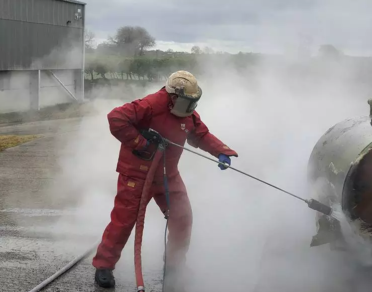 高压水射流技术在湿法磷酸装置管道除垢中的应用