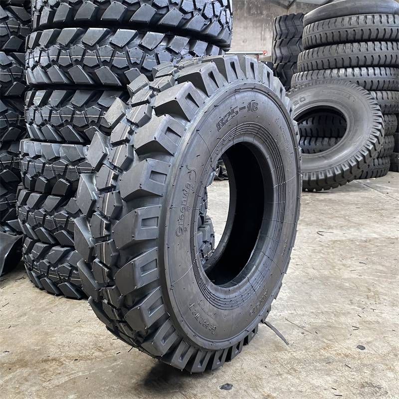 防爆橡胶材质高承载82516大块花装载机轮胎