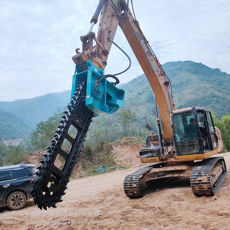 自来水管道刨沟设备混凝土路面链式开槽机链条岩石开沟机支持定制