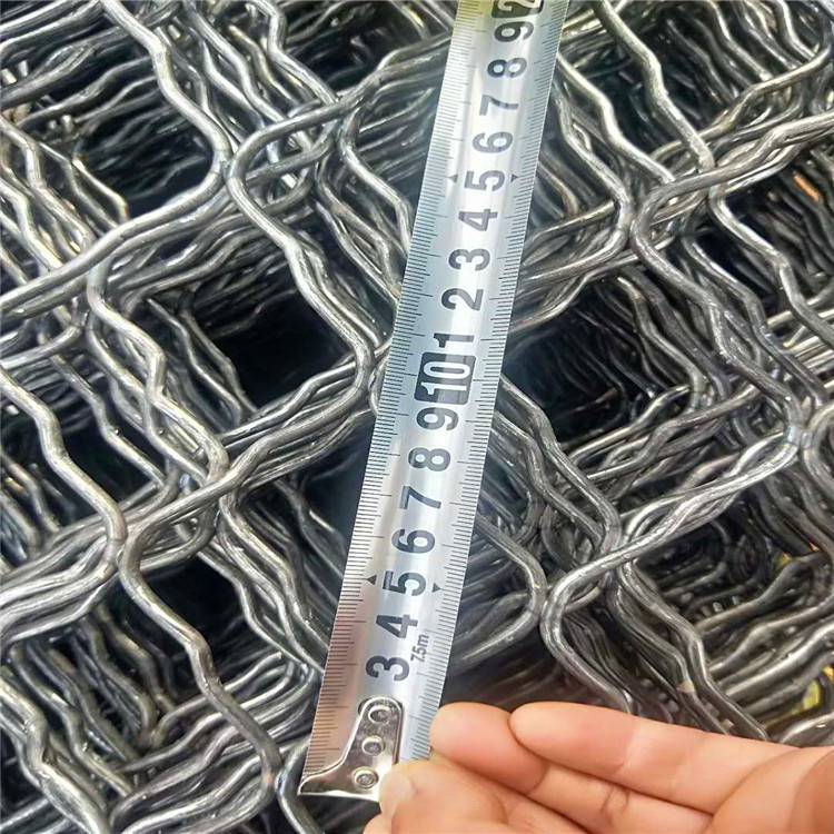 迎来 农场养殖菱形孔铁丝网 镀锌焊接美格网护栏 包塑绿色防盗网