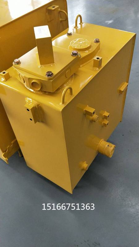 沃尔华轮挖小松力士德百特挖掘机液压油箱柴油箱厂家原厂