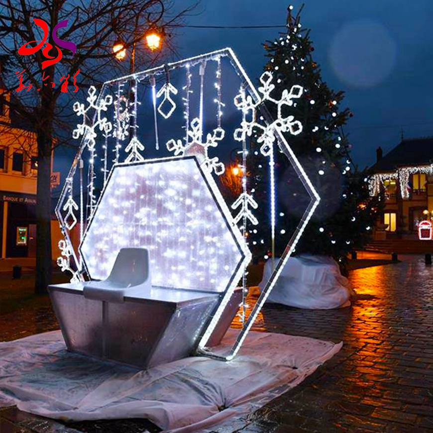 圣诞装饰物雪花造型灯饰2022华亦彩制作圣诞立体雪花造型灯光美陈摆件