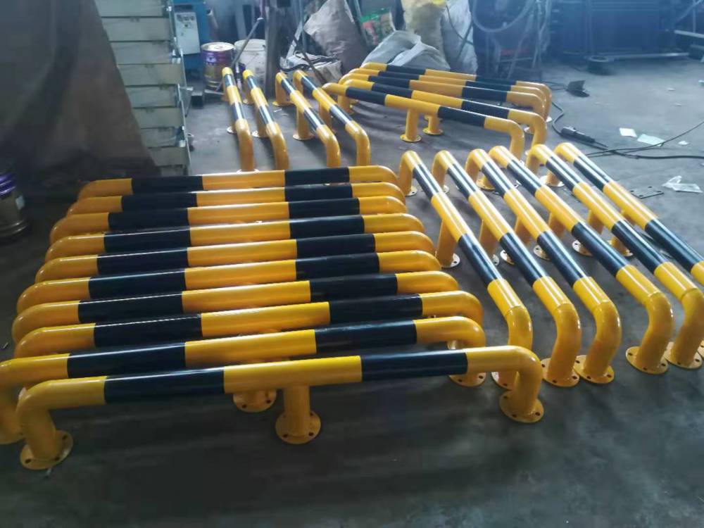 【定制停车区域防撞栏杆 固定式黄黑定位护栏】价格_厂家 - 中国供应