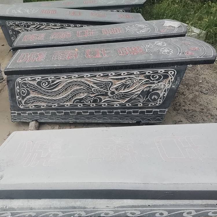 青石石棺见棺发财龙凤浮雕石头棺材