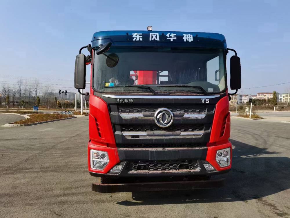 程力威牌clw5180jsql6型随车吊