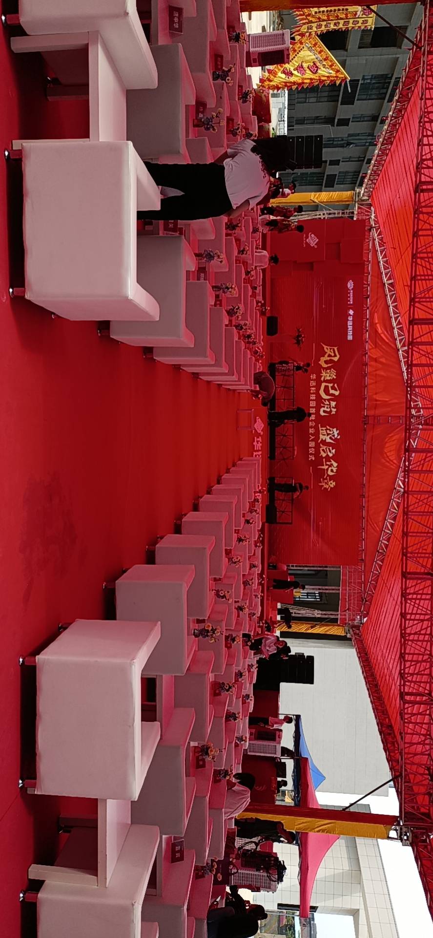 大红平面地毯活动一次性地毯包铺包撤