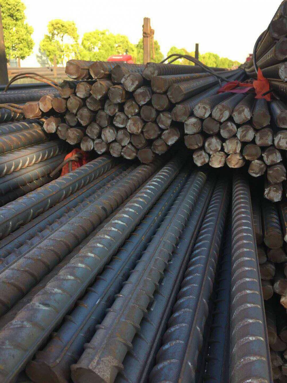 供应安阳沙钢永兴建筑螺纹钢筋盘螺线材hrb400hrb500e一级代理送到