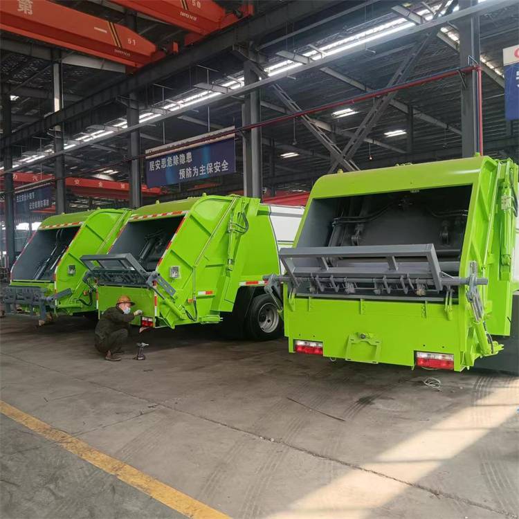 东风多利卡10吨自卸式垃圾车5方垃圾环卫车箱体防腐防锈