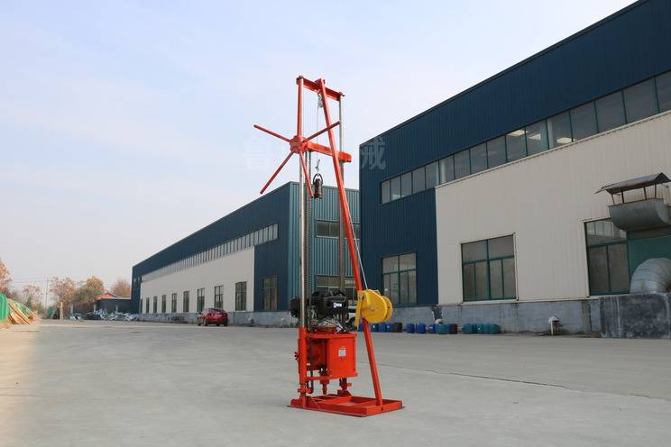 手摇式地质勘探钻机多用途工程钻孔机地质钻探打井机械