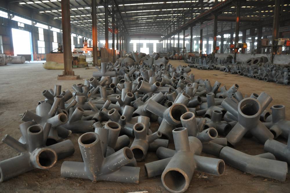 复合铸造铸钢节点空心处做砂芯角度小做黑砂防止夹砂