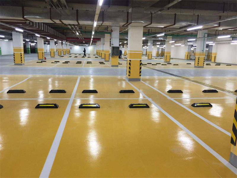 环氧地坪施工前后的准备车牌识别系统交通划线金刚砂地坪环氧砂浆地坪