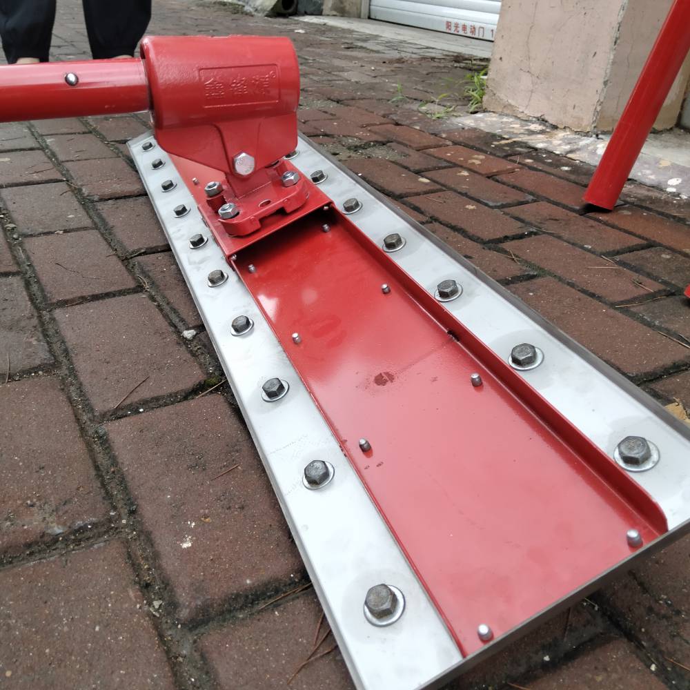 山东生产手动牧场拉纹机混凝土拉槽机牧场拉纹拉槽