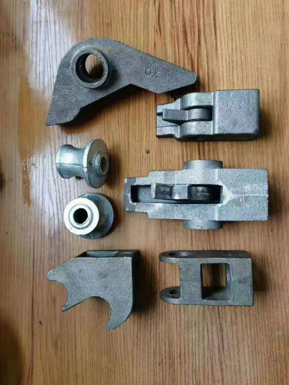 销售爬架配件附着式升降脚手架是通过附着支承结构附着在工程结构上