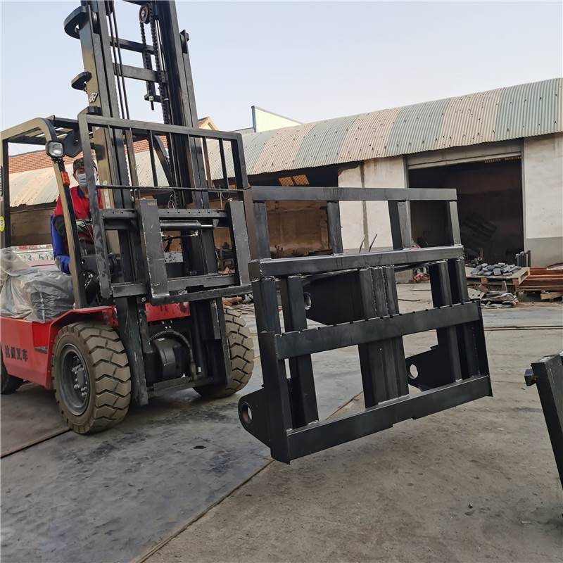 铲车改叉车遍及于仓储,造纸,包装,印刷 家电,酒和饮料,毛棉纺织,口岸