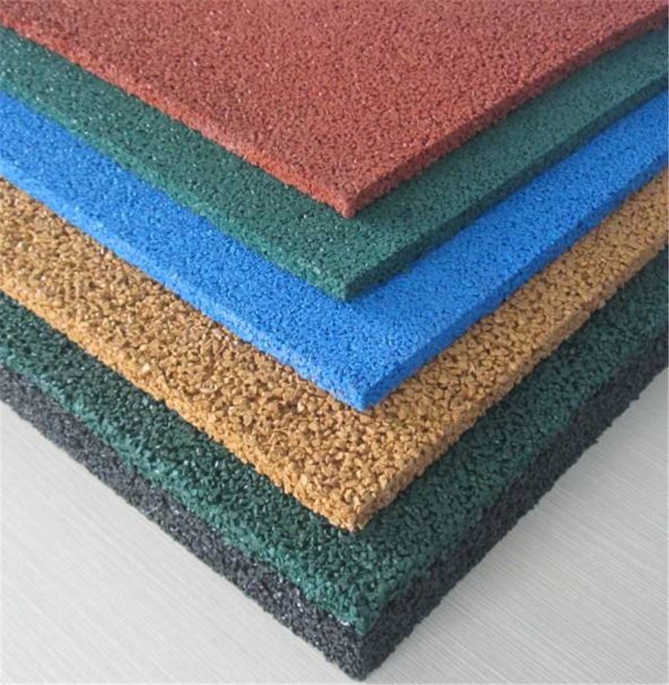 新疆纵锐翔体育发展有限公司：塑胶卷材地垫舞台运动木地板剧院舞台地板舞蹈室塑胶地板羽毛球馆运动地板专业供应商