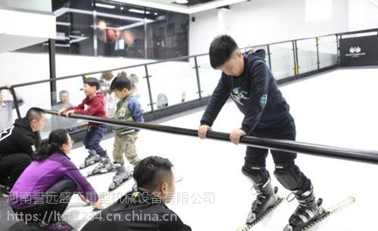 云南昭通游乐场专用室内滑雪机室内滑雪模拟器哪能安装