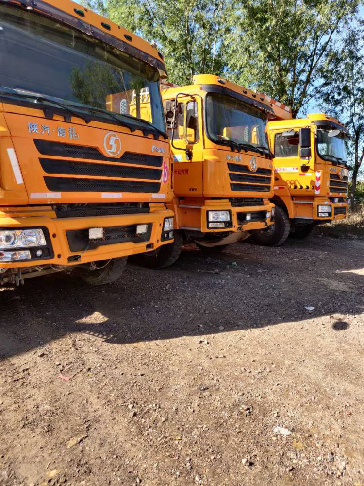 遵化出售德龙,奥龙,金刚,北奔,豪沃,欧曼等后八轮自卸车