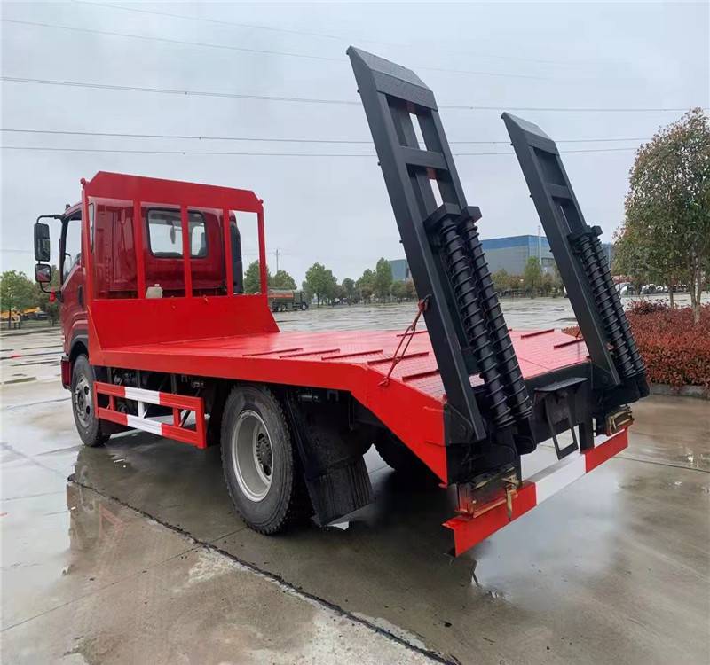 拉120挖机平板运输车成都大运拉15吨挖机平板运输车