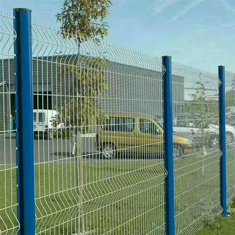 公路护栏网供应 源头工厂 围栏网 万泰