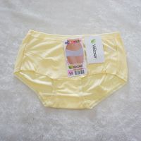 品牌女士?jī)?nèi)褲批發(fā) 性感無痕可愛純色少女式三角內(nèi)褲