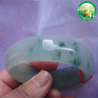 5.4cm贵妃镯，腾冲琼玉翡翠上新货，内侧有纹飘花精美A货翡翠手镯