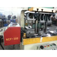 V NCϙCNC-700)