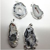 天然玛瑙水晶洞原石吊坠 聚宝盆水晶.白水晶***纳福