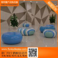 供应创意造型现代家具 商场主题休息凳 商场道具批发厂家