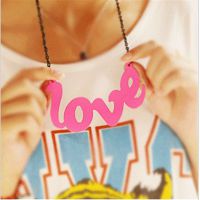 N391 vivi789雜志款 熒光色超大 LOVE牌玩味時(shí)尚假領(lǐng)子項(xiàng)鏈 頸鏈