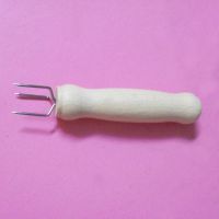 厂家大量生产 批发优质 木柄三叉 不锈钢针榉木柄三叉 叉食品用具