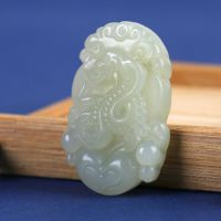 正品新疆和田玉吊坠 十二生肖生肖蛇挂件 天然a货韩料青白玉玉坠