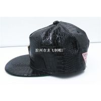 red leather snapback hat/black hat and cap/black and white h