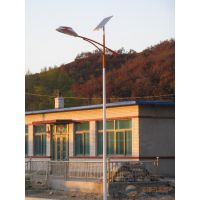 新疆克拉玛依市哪里批发太阳能路灯 克拉玛依6米太阳能路灯价格多少钱 斯美尔品牌
