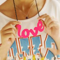 1048 雜志款 多彩熒光色超大 LOVE牌玩味時(shí)尚假領(lǐng)子項(xiàng)鏈 頸鏈