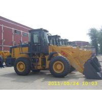 东方红ZL30F轮式装载机标准斗容量1.8m³额定载重3T