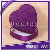 工厂定制情人节礼物，紫色绸带心形巧克力包装盒，可定制***logo