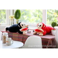 厂家直销大嘴猴公仔爬款毛绒玩具 猴子抱枕靠垫礼物