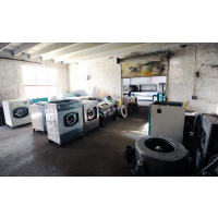灵寿县出售二手全自动折叠机，二手c全套干洗店设备 二手水洗厂机器