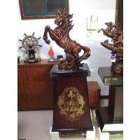 西安树脂摆件销售定制 厂家直销 精美树脂工艺品 开业礼品