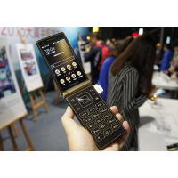 Samsung/三星W2015双模双待手机 电信4G翻盖安卓智能 代发招代理
