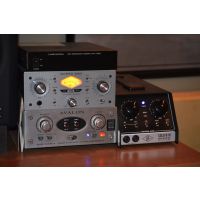 Universal Audio 710 Twin-Finity? ¼Ƶ豸ͨӹܻ