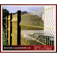 青岛包塑护栏网烟台机场围栏网海阳厂区护栏体育场围栏网市政道理护栏