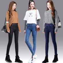 湖北隨州哪里的牛仔長(zhǎng)褲批發(fā)網(wǎng)上幾元***女裝T恤衫批發(fā)低至五元一件清倉(cāng)處理