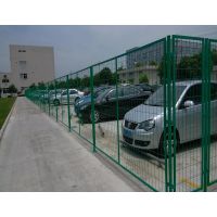 安平沃达停车场护栏网 场地隔离护栏 环保绿色护栏